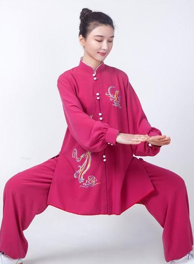 太极衣服(太极服：传统文化与现代时尚的完美结合)