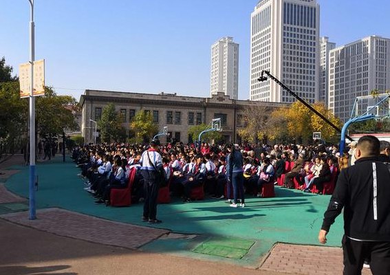 观澜中学(观澜中学师生共迎百年校庆)