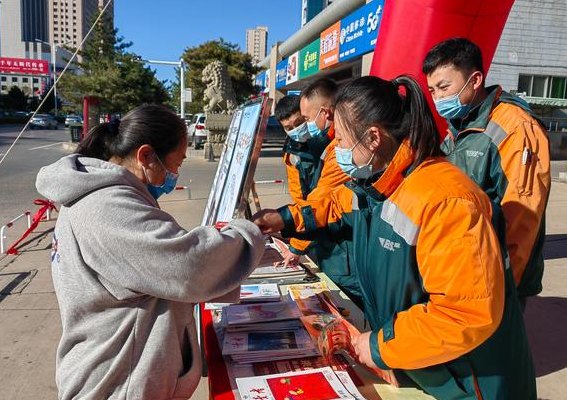 邮局周六日上班吗（邮局周六上班吗能取快递吗）