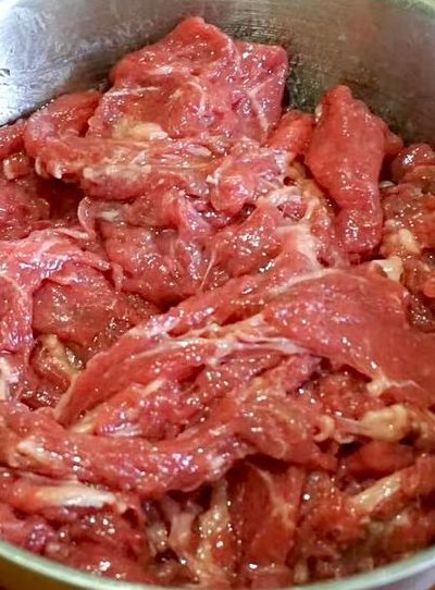 火锅嫩牛肉腌制方法（火锅嫩牛肉的腌制方法）