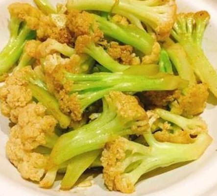 花菜素炒怎么做好吃（花菜素炒怎么做好吃视频）