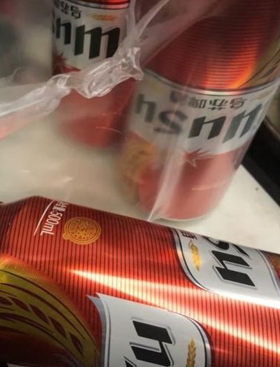 大乌苏啤酒后劲大头痛（乌苏啤酒喝了头疼欲裂,浑身难受）