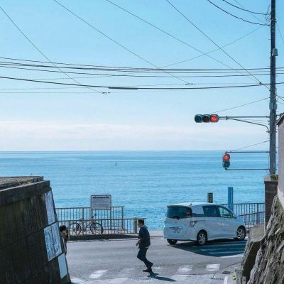 何霭弘